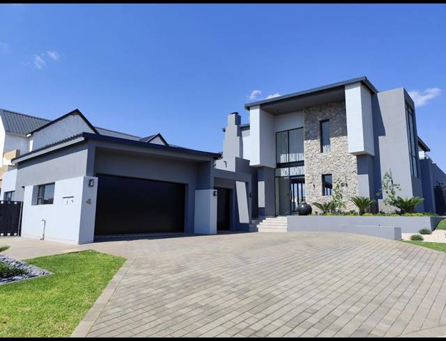 4 BEDROOM HOUSE FOR SALE IN MIDSTREAM ESTATE